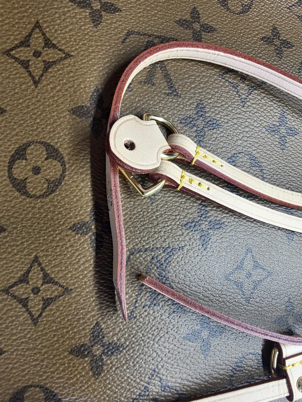 Louis Vuitton Luxury Leather Bag Straps and Side Laces - Cream with Red Edge